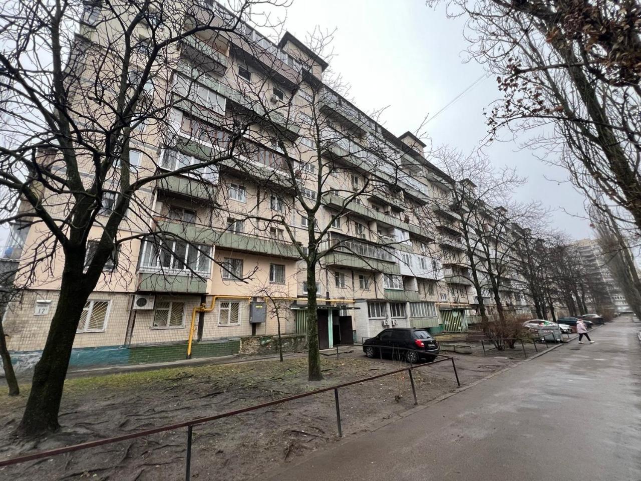 Квартира Эконом-Класса Возле Метро Левобережная Kiev Dış mekan fotoğraf